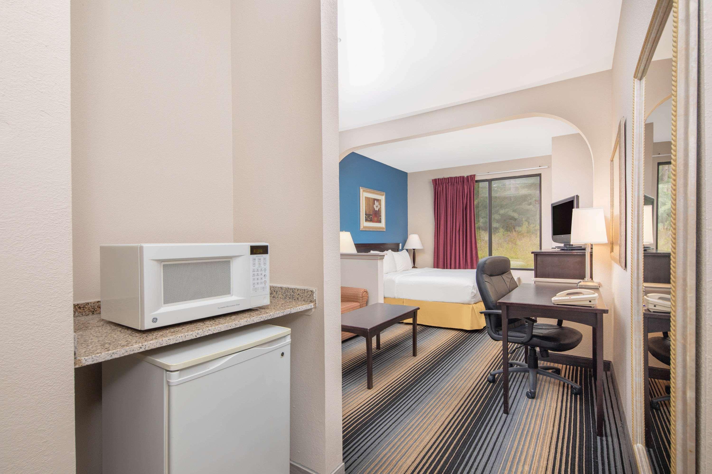 Hotel Baymont By Wyndham Laurel Extérieur photo