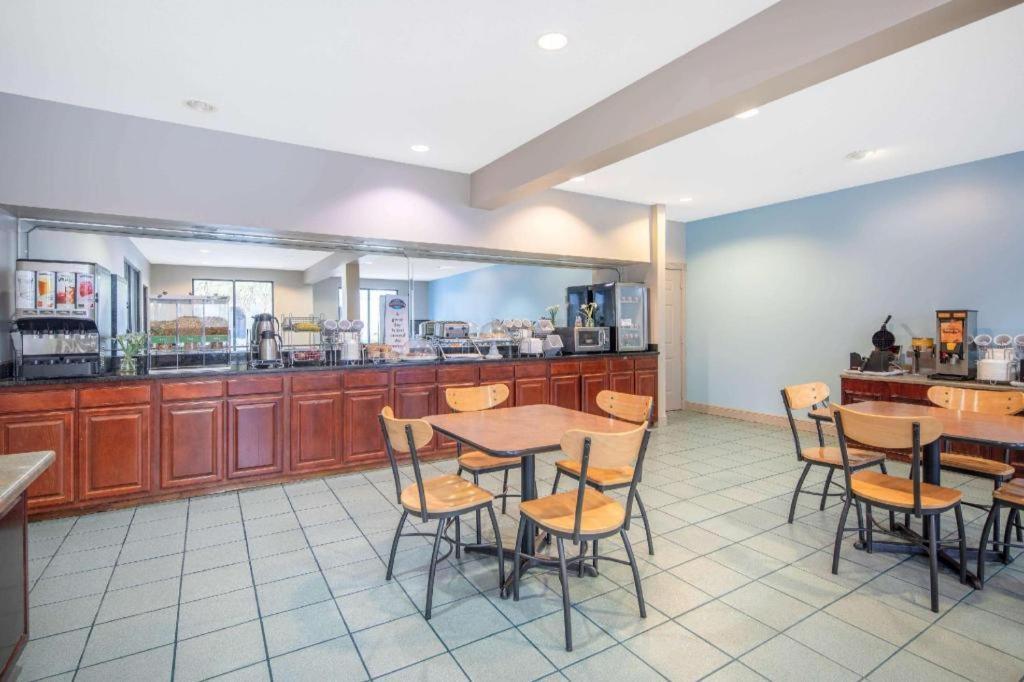 Hotel Baymont By Wyndham Laurel Extérieur photo