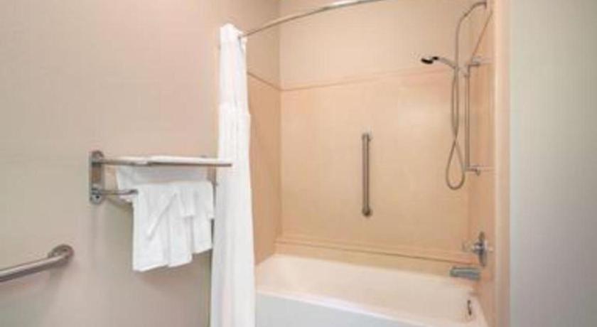 Hotel Baymont By Wyndham Laurel Extérieur photo