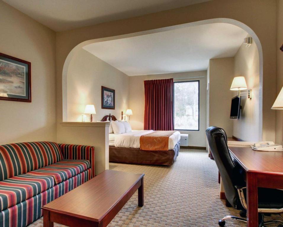 Hotel Baymont By Wyndham Laurel Extérieur photo