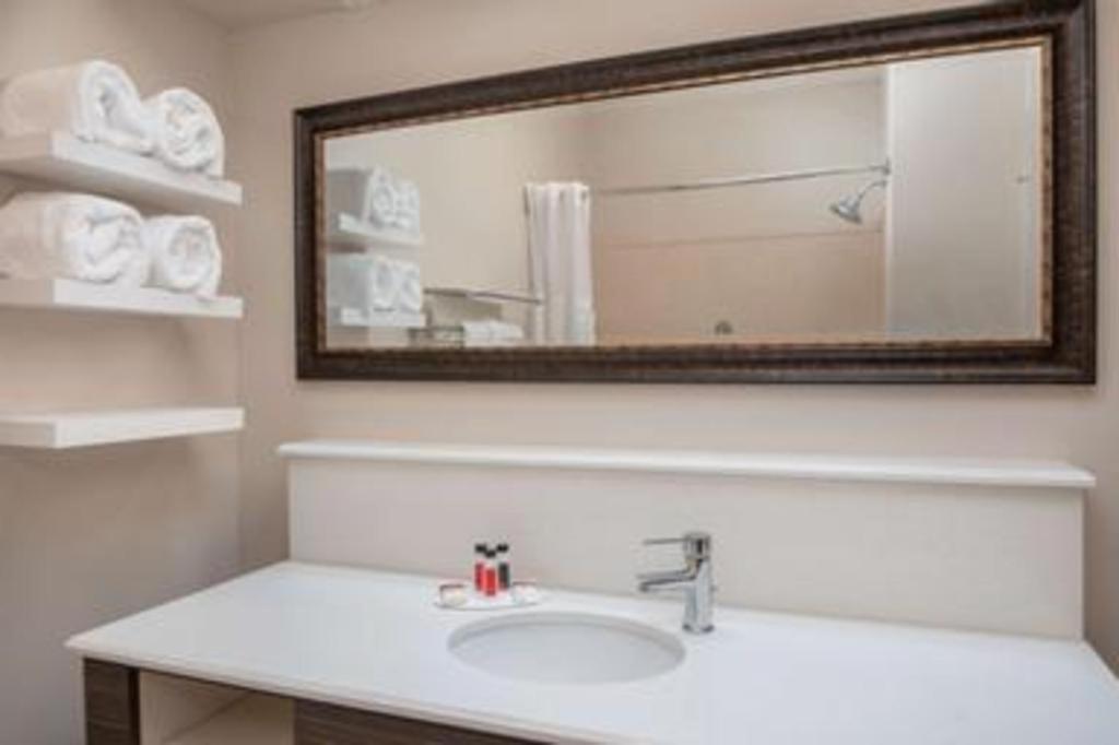 Hotel Baymont By Wyndham Laurel Extérieur photo