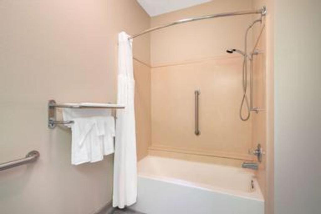 Hotel Baymont By Wyndham Laurel Extérieur photo